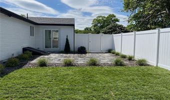 55 Brookfield Dr, Cranston, RI 02920