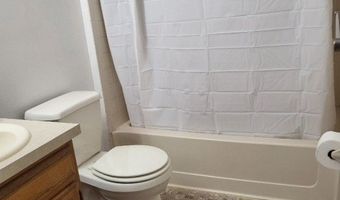 1 Red Lodge Dr 5, Alloway, NJ 07462