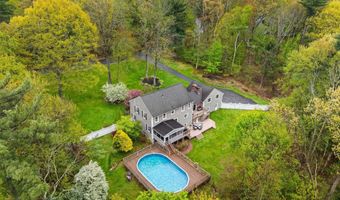 13 Birchwood Cir, Bedford, NH 03110