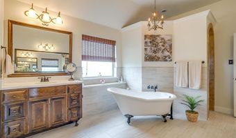 142 Meadow Arbor Dr, Weatherford, TX 76085