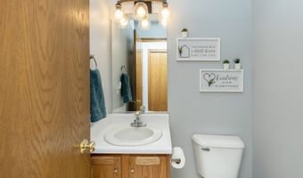 806 SE Kensington Rd, Ankeny, IA 50021