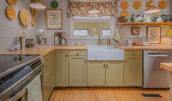 183 Pitcher Rd, Belfast, ME 04915