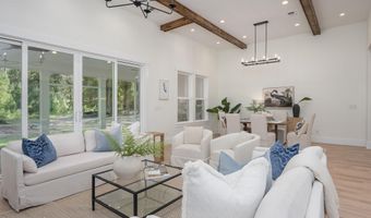 13 Woods Ln, Beaufort, SC 29907