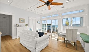 106 King Philip Ave, Bristol, RI 02809