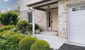 937 CALEDONIA St, Philadelphia, PA 19128