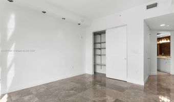 19900 E Country Club Dr TS10, Aventura, FL 33180