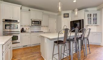 8710 Gilmer Ft, Ball Ground, GA 30107