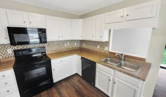 6766 Wimbledon Dr, Zionsville, IN 46077