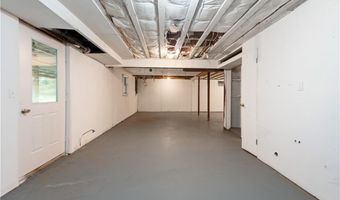 253 Biscuit City Rd, Charlestown, RI 02813