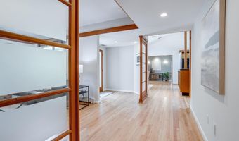 8604 TOBIN Rd, Annandale, VA 22003