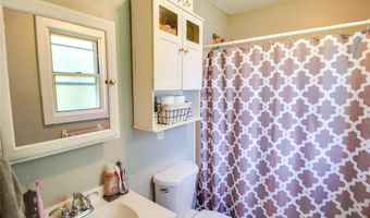 2623 Powhattan St, Alton, IL 62002