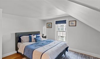 50 Charles St, Bristol, RI 02809