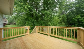 304 Sunset Dr, Aurora, IN 47001