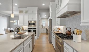 9035 S Shawnee Ct, Aurora, CO 80016