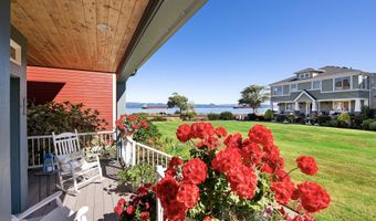 230 Roundhouse Rd, Astoria, OR 97103