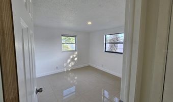 6004 FORTUNE Pl, Apollo Beach, FL 33572