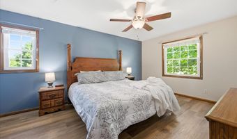 15873 Hayes Trail Ct, Apple Valley, MN 55124