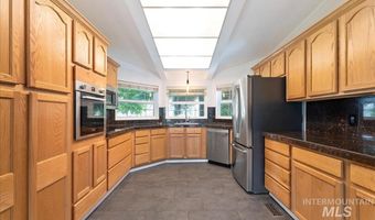 8306 W Wilowpark Dr, Boise, ID 83714