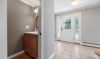 4 Brookfield Ct, Cheshire, CT 06410