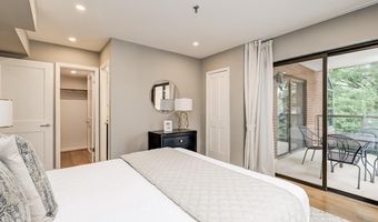 1029 N STUART St 307, Arlington, VA 22201