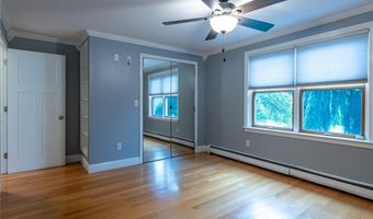 91 Inez St, Narragansett, RI 02882