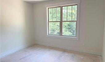 1050 E Chamberlin Dr, Asheboro, NC 27205