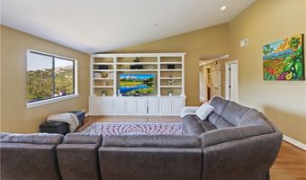 707 S Live Oak Park Rd, Fallbrook, CA 92028