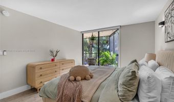 20367 W Country Club Dr L25, Aventura, FL 33180