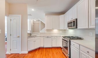 5075 MINDA Ct, Alexandria, VA 22304