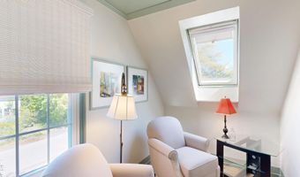 75 Court St, Belfast, ME 04915