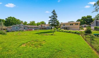 254 Village Mead Dr, Ballwin, MO 63021