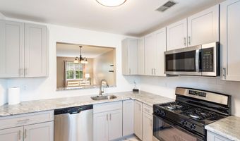 119 Sandpiper Ln, Bayville, NJ 08721