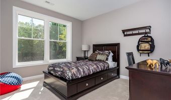 1 Cassidy Trl, Coventry, RI 02816