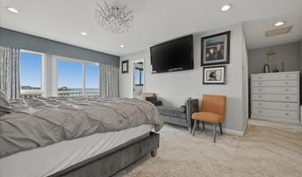 1 Victoria Dr, Amityville, NY 11701