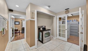 7 W MAIN St 12-14, Apopka, FL 32703