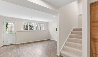 6033 HYDRANGEA Dr, Alexandria, VA 22310