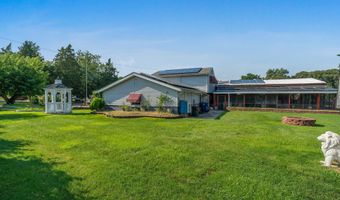 4 E Curran Dr, Absecon, NJ 08201