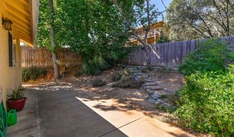 735 Live Oak Dr, Angels Camp, CA 95222