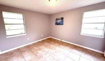 2043 Shady Oaks Dr, Baton Rouge, LA 70815