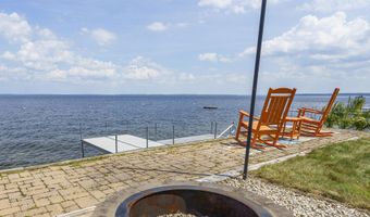 34 S Beach St, Sebago, ME 04029