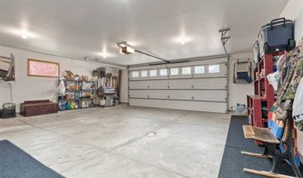 5709 Oak Crest Hill Rd SE, Riverside, IA 52327