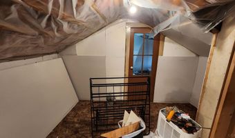 513 N Broad St, Adrian, MI 49221