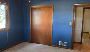 1713 S Shore Dr, Albert Lea, MN 56007