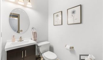 15 Upper Plateau Dr, Alloway, NJ 07462