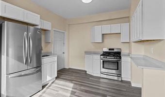 27 Monroe Ave, East Providence, RI 02915