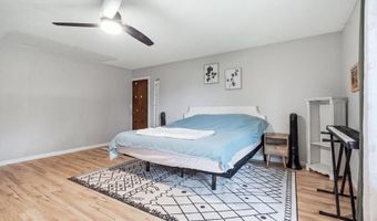 2324 Briarwood Dr, Asbury, IA 52002