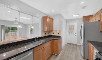 4906 UPLAND Dr, Alexandria, VA 22310