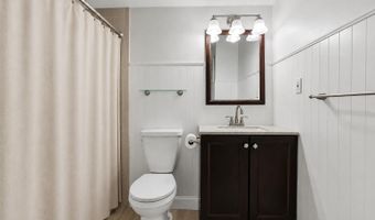 233 Perth Hill Ct, Aberdeen, NJ 07747
