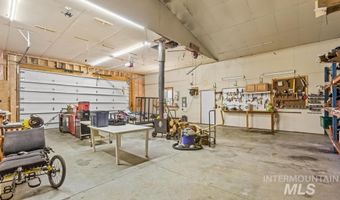 10389 Gamann Dr, Cascade, ID 83611