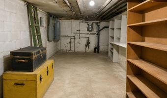 96 W 55TH St, Bayonne, NJ 07002